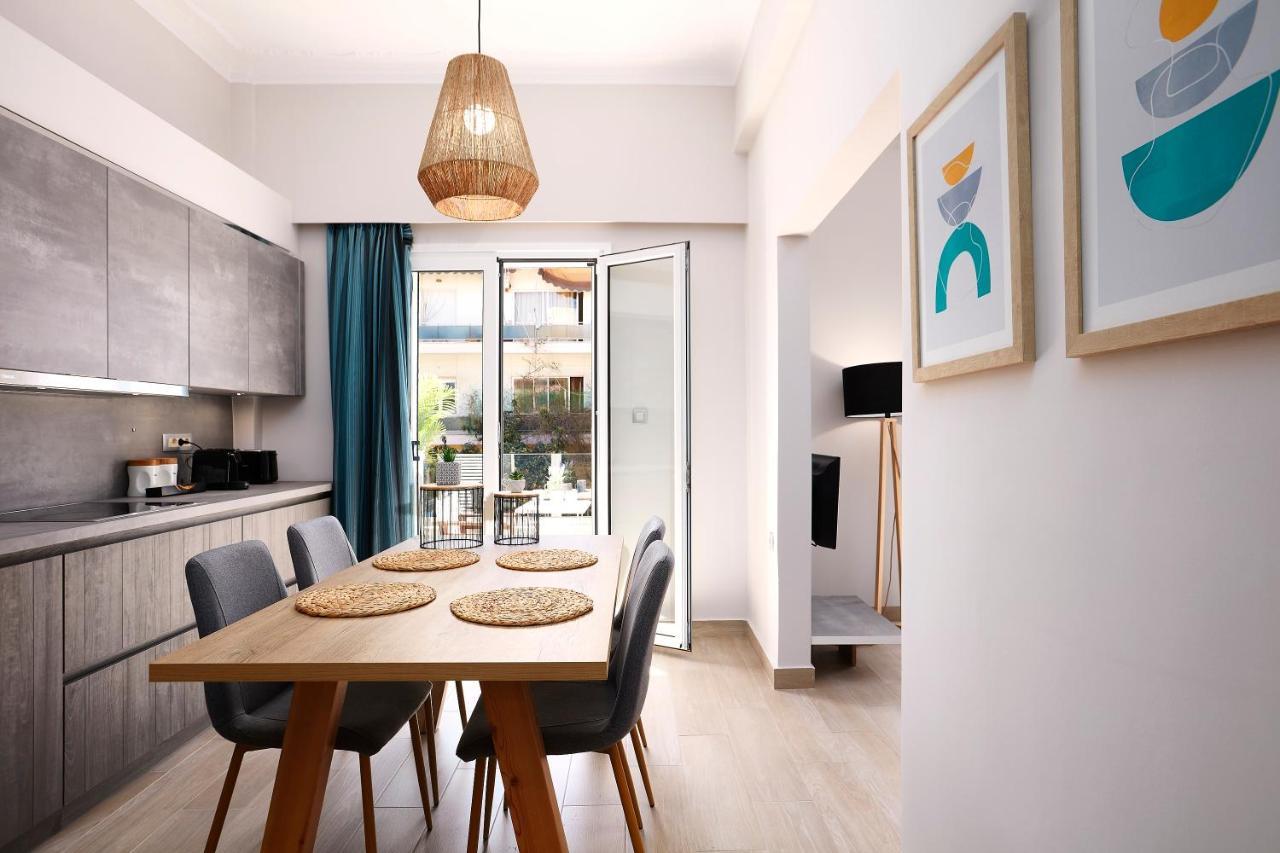 Chrissula Homeleader Apartment